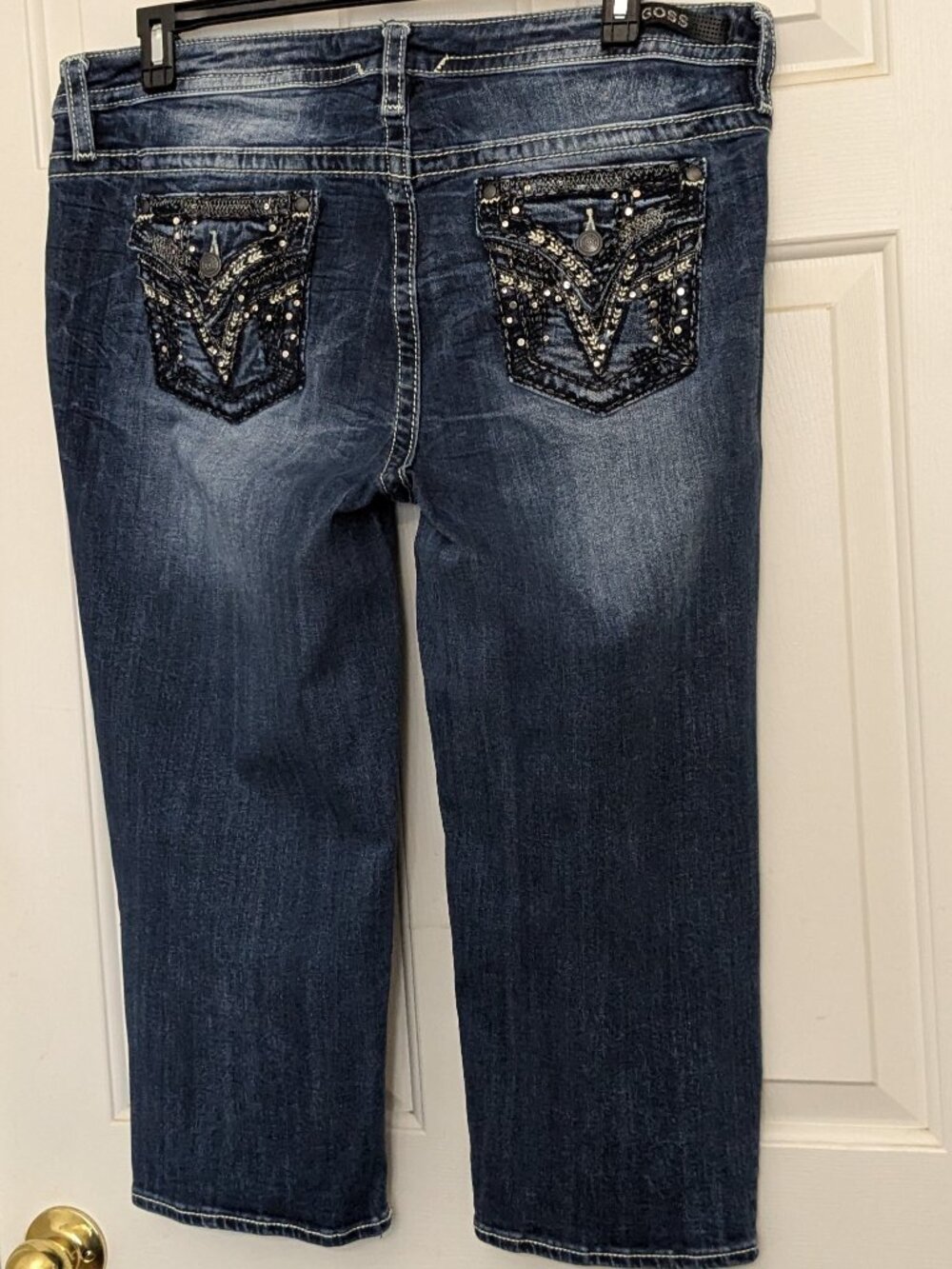VIGOSS Capri Jeans Women's Heritage Fit Embroidered Faded Denim Size 18 Blue .